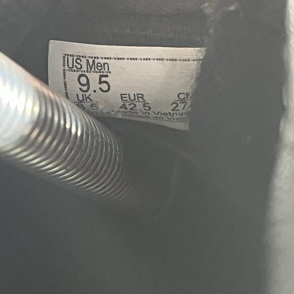 Vans x Men’s SpongeBob SquarePants Mike Gigliotti Old Skool Sneakers Size 9.5 - Picture 5 of 9